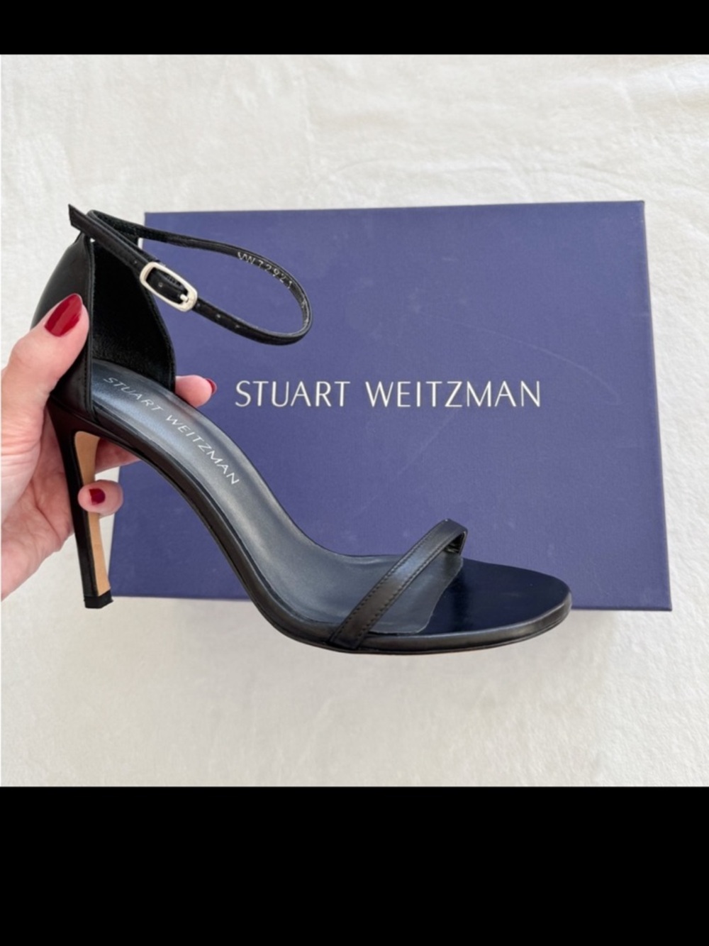 Stuart Weitzman Nudist sandal in Black size 8